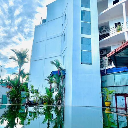 Hotel Nelly Vavuniya Экстерьер фото