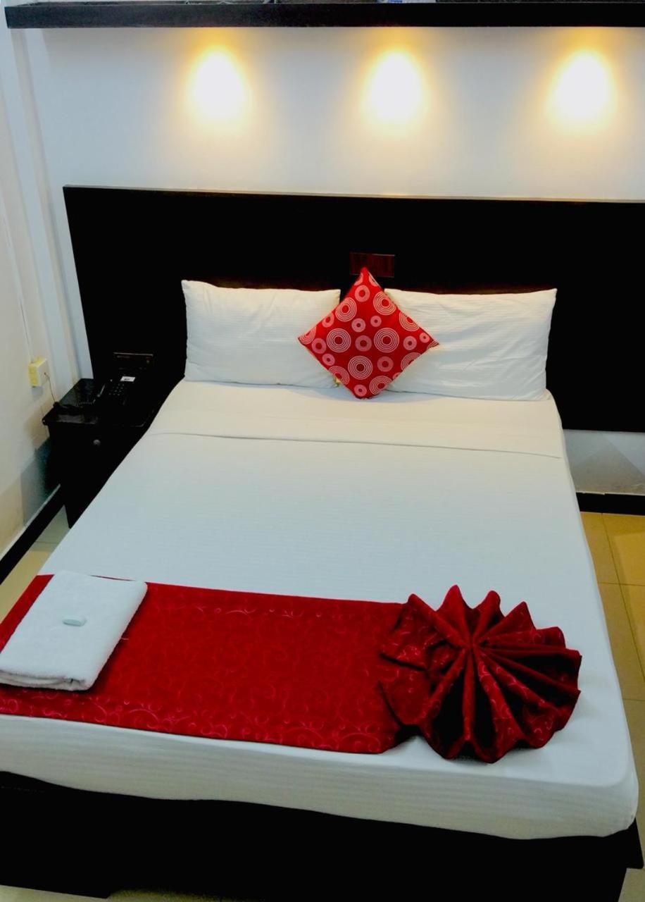 Hotel Nelly Vavuniya Экстерьер фото