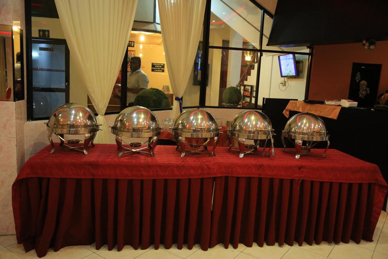 Hotel Nelly Vavuniya Экстерьер фото