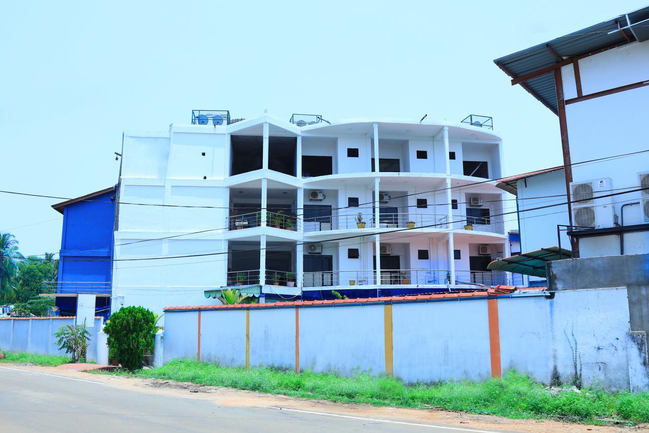 Hotel Nelly Vavuniya Экстерьер фото