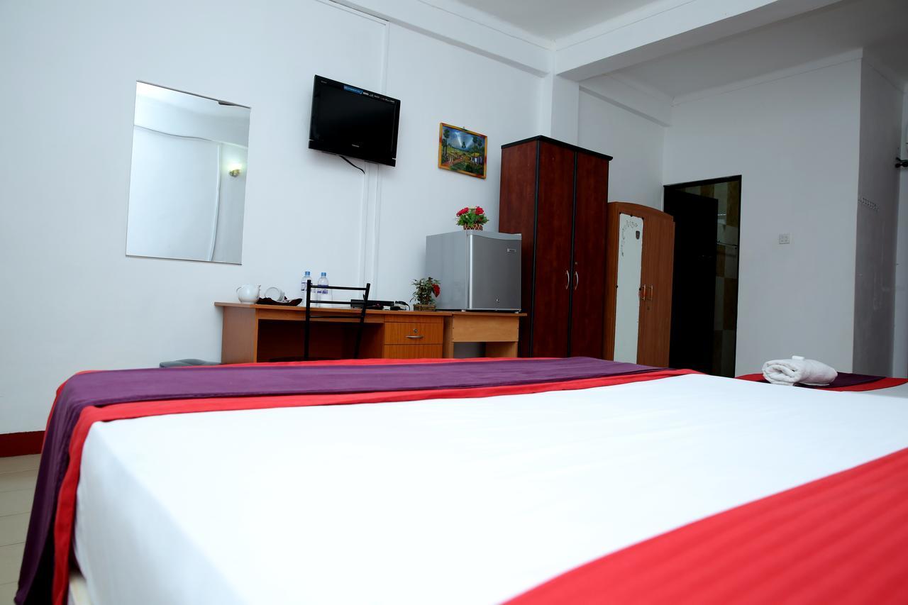 Hotel Nelly Vavuniya Экстерьер фото