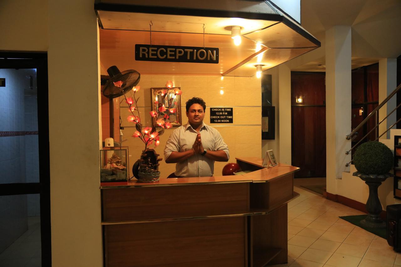 Hotel Nelly Vavuniya Экстерьер фото