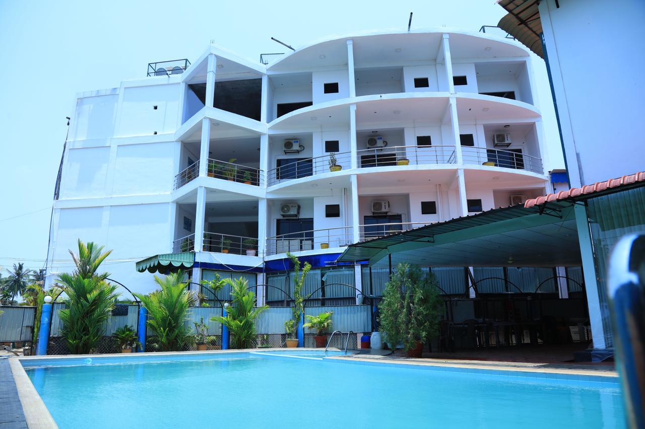 Hotel Nelly Vavuniya Экстерьер фото